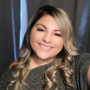 Meet your Posher, Selena